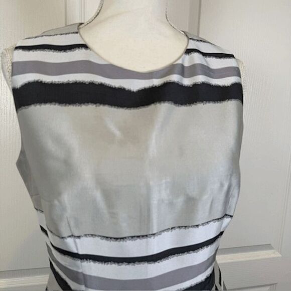 Boss Hugo Boss Diljana Dress Silver Gray Textured Sleeveless Cocktail Size 8 - Picture 4 of 16